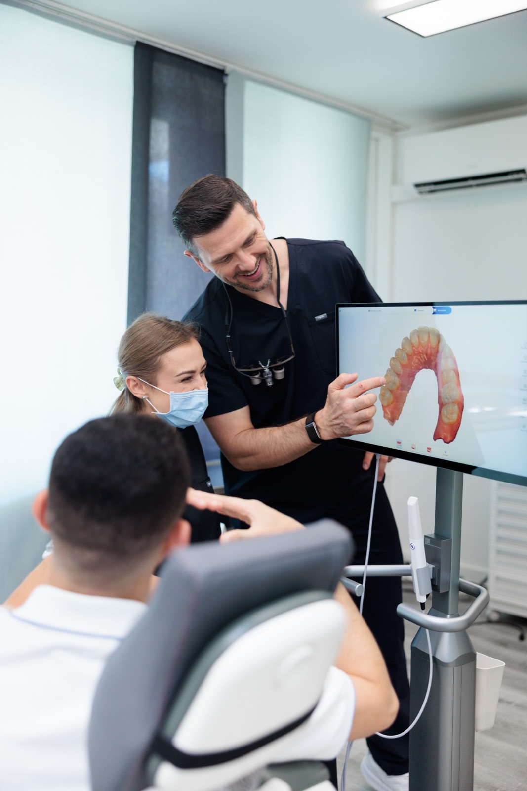 Besprechung am 3D-Scan